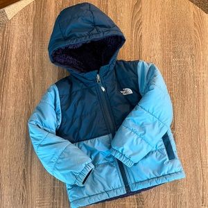 The North Face Toddler 3T Reversible Mount Chimbo Jacket - Niagara Blue